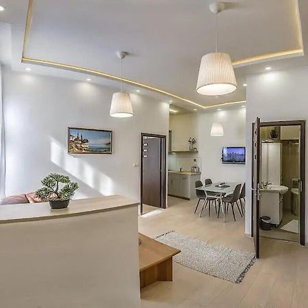 Szechenyi Renovated 2Br At Danube River Budapest Luaran gambar